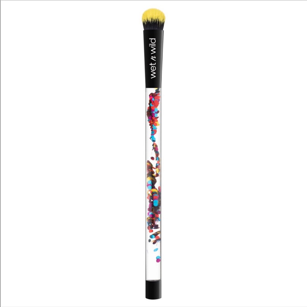 WetnWild x PAC-MAN Waka Eyeshadow Brush